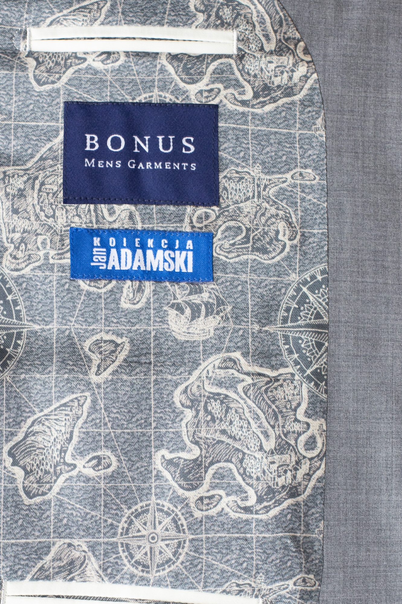 szary-garnitur-meski-1-podszewka