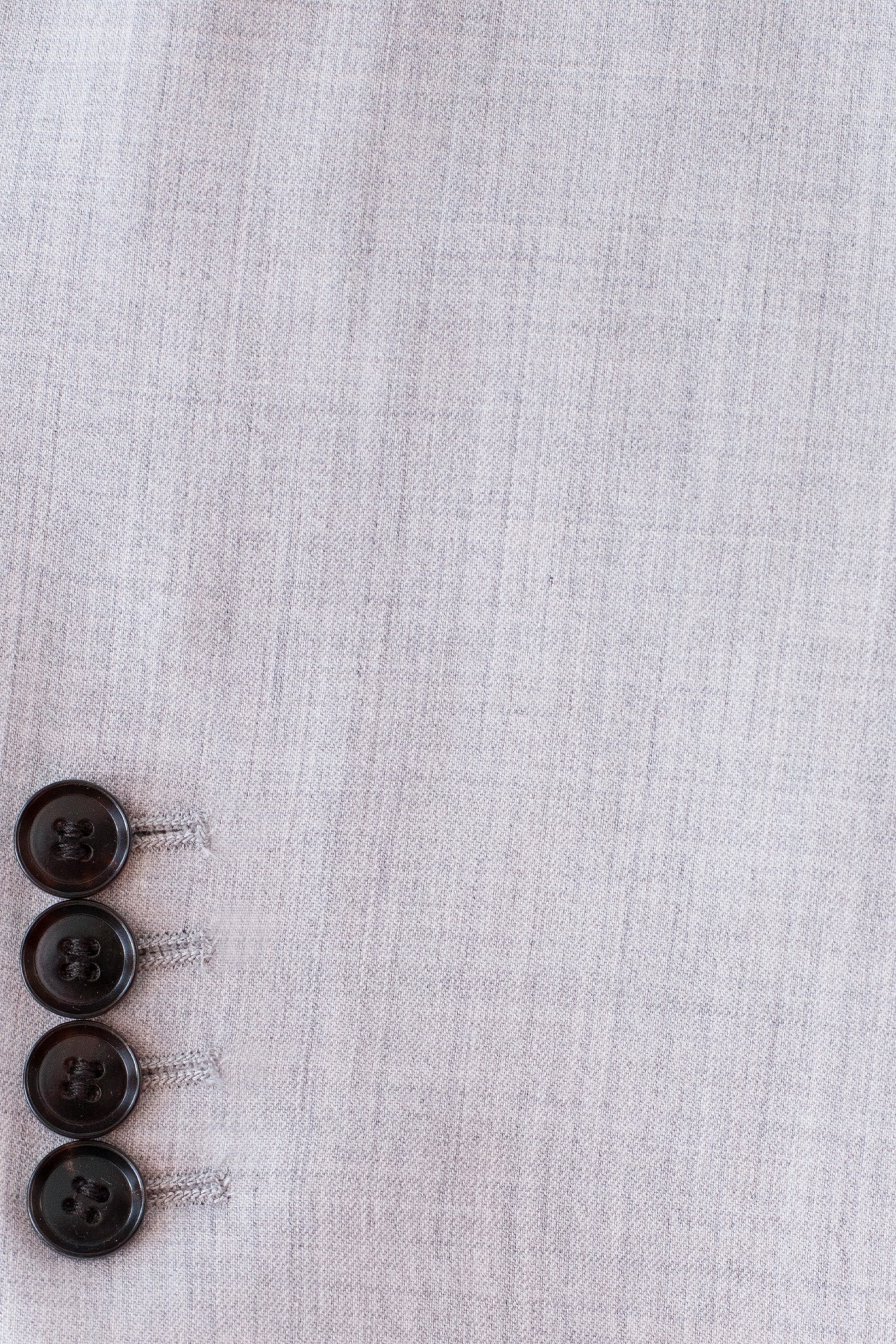 szary-garnitur-meski-z-welny-super-150s---zblizenie